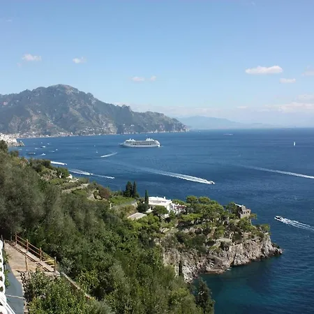 Casa Reginella - Borgo Marinaro 3*