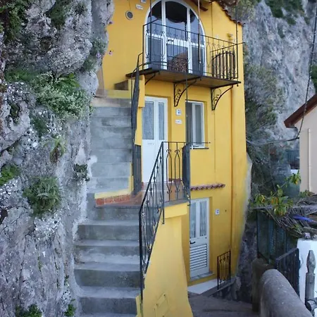 Casa Reginella - Borgo Marinaro Guest house *